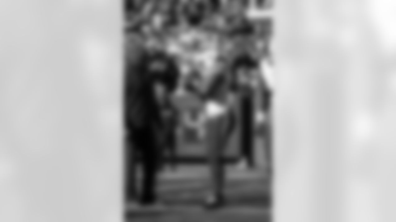 Buffalo Bills vs Denver Broncos, Divisional Game, January 17, 2026 at Empower Field at Mile High.