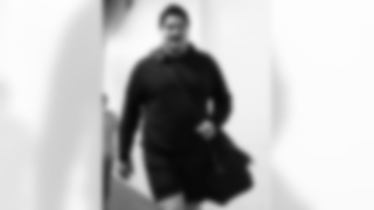 Pittsburgh Steelers vs Buffalo Bills, Regular Season, November 30, 2025 at Acrisure Stadium.