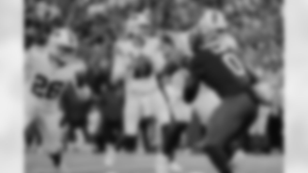 Buffalo Bills vs Tampa Bay Buccaneers, Regular Season, November 18, 2025 at Highmark Stadium.