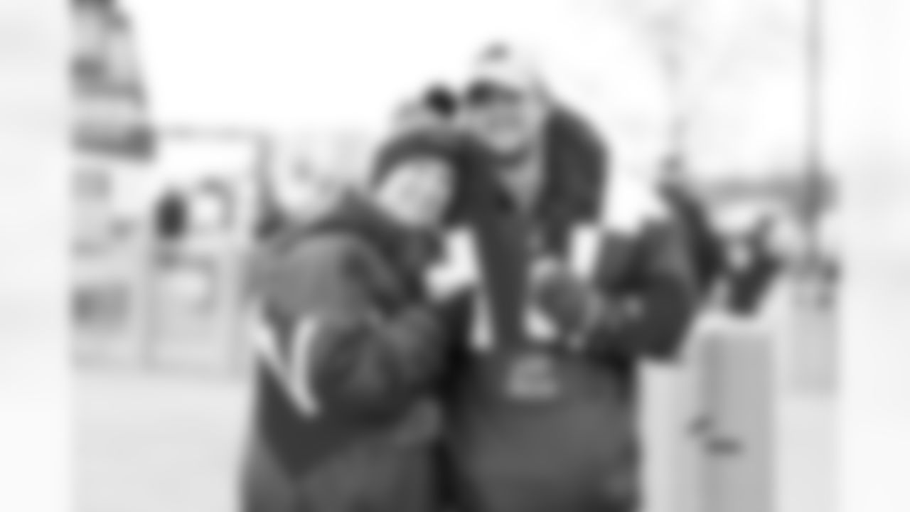 Buffalo Bills vs Tampa Bay Buccaneers, Regular Season, November 16, 2025 at Highmark Stadium.