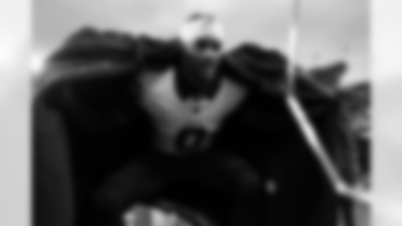 Pittsburgh Steelers vs Buffalo Bills, Regular Season, November 30, 2025 at Acrisure Stadium.