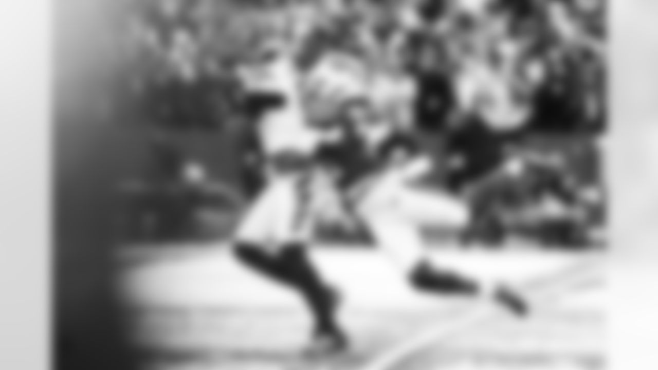 Buffalo Bills vs Cincinnati Bengals, Regular Season, December 07, 2025 at Highmark Stadium.