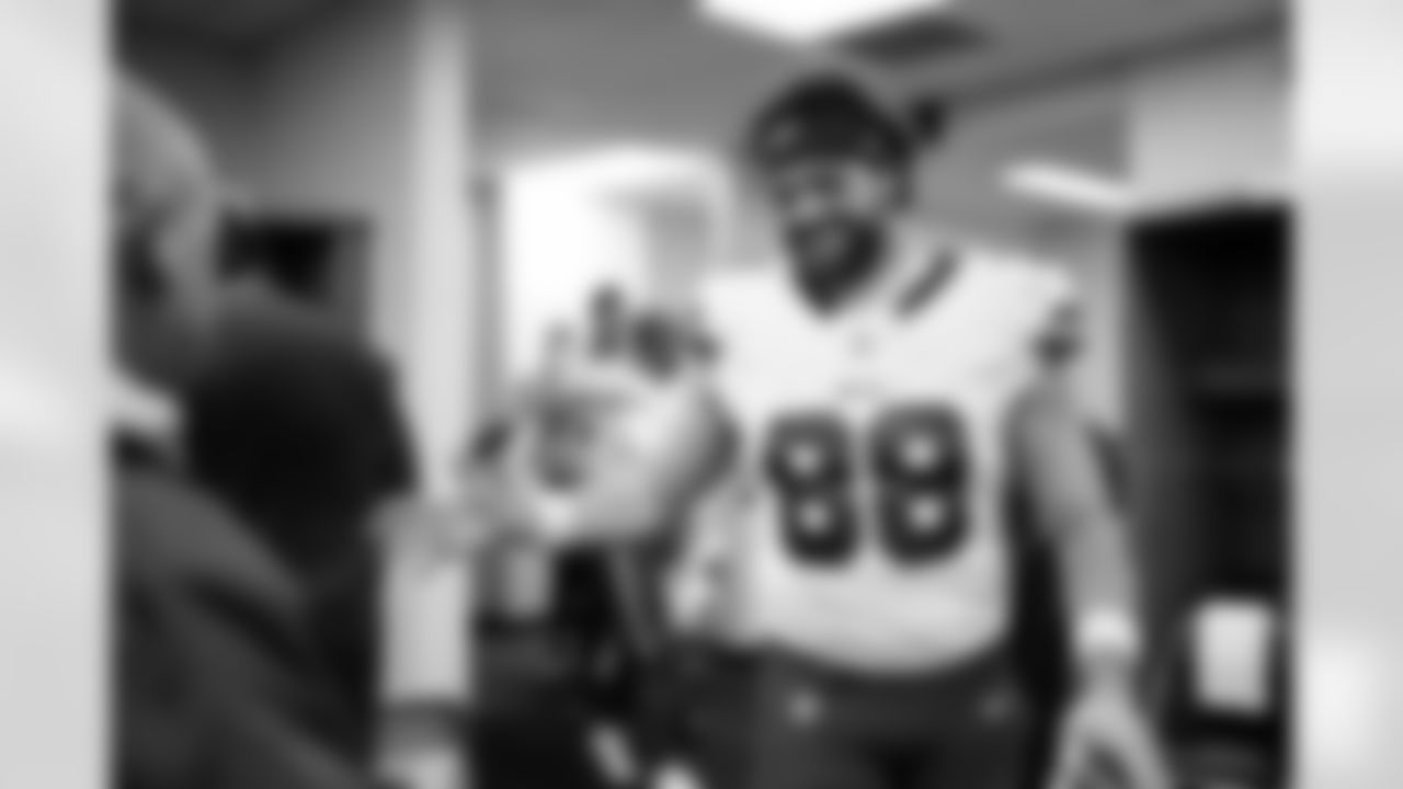 Pittsburgh Steelers vs Buffalo Bills, Regular Season, November 28, 2025 at Acrisure Stadium.