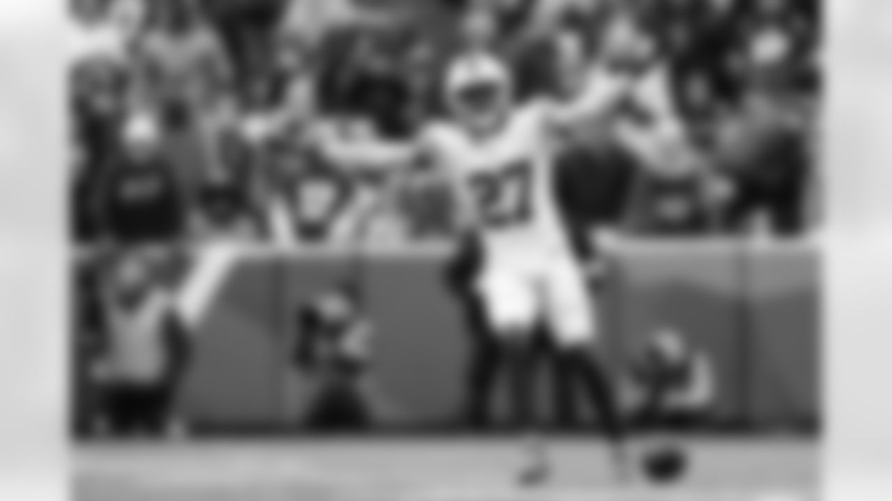 Buffalo Bills vs Tampa Bay Buccaneers, Regular Season, November 16, 2025 at Highmark Stadium.