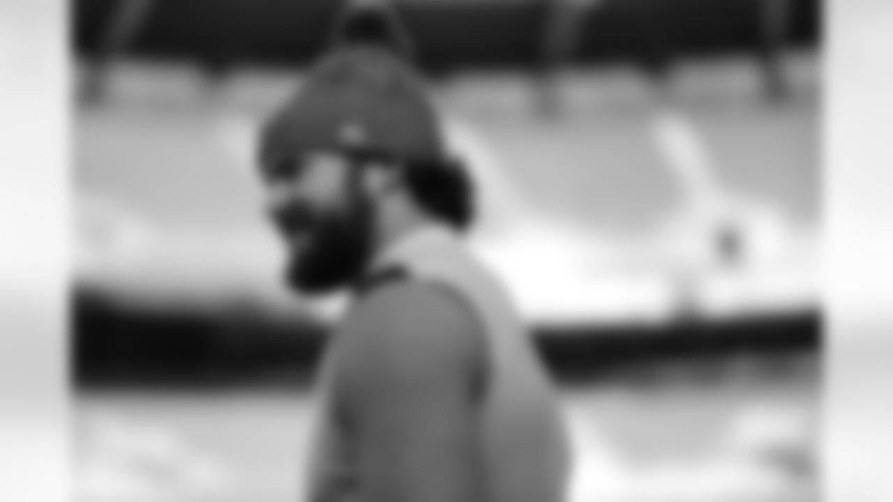 Cleveland Browns vs Buffalo Bills, Regular Season, December 21, 2025 at Huntington Bank Field.