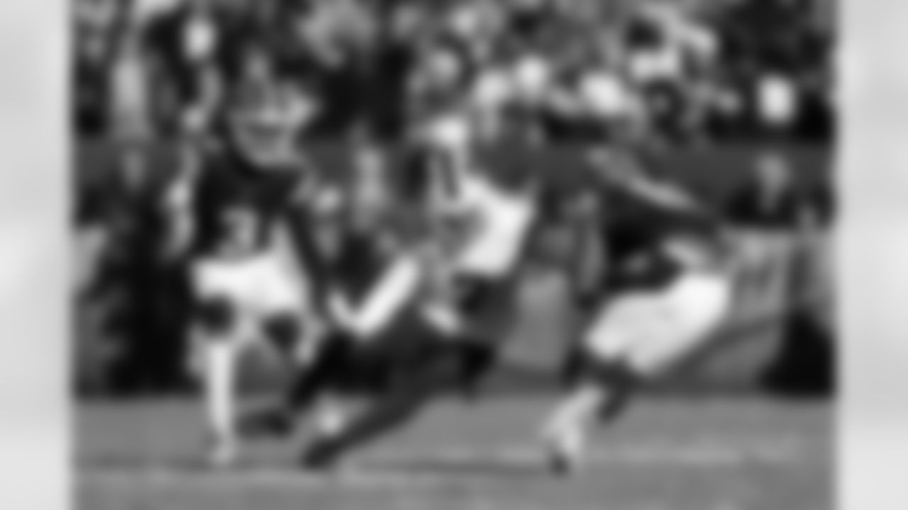 Cleveland Browns vs Buffalo Bills, Regular Season, December 21, 2025 at Huntington Bank Field.