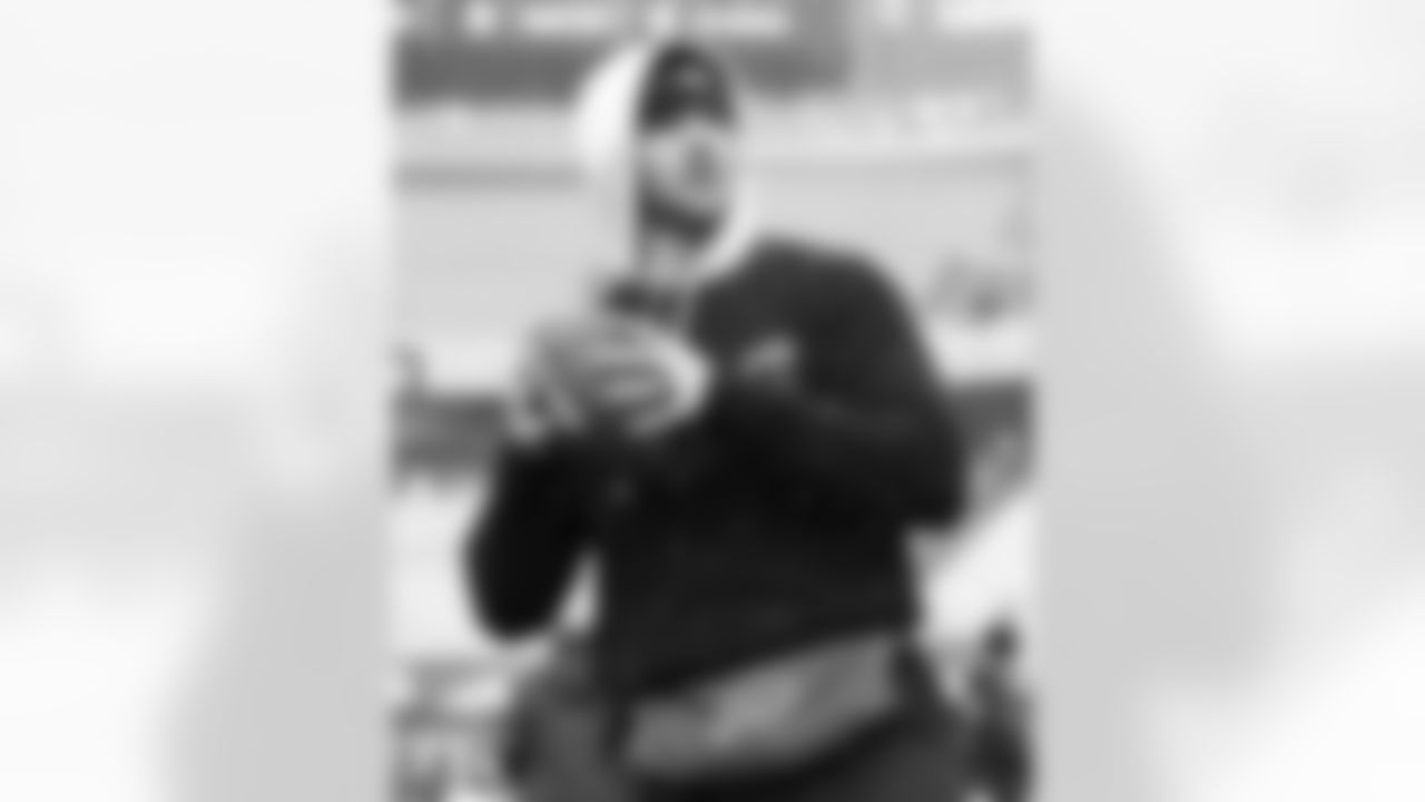 New England Patriots vs Buffalo Bills, Regular Season, December 14, 2025 at Gillette Stadium.