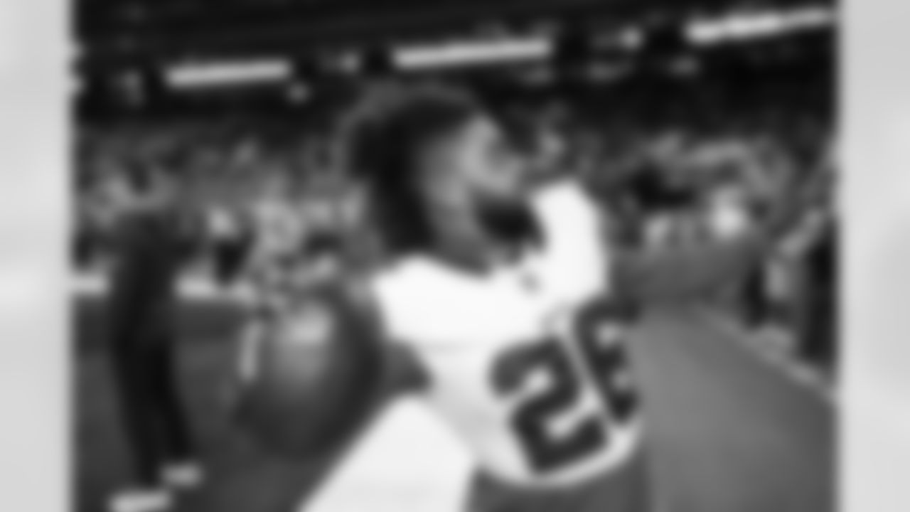 Houston Texans vs Buffalo Bills, Regular Season, November 20, 2025 at NRG Stadium.