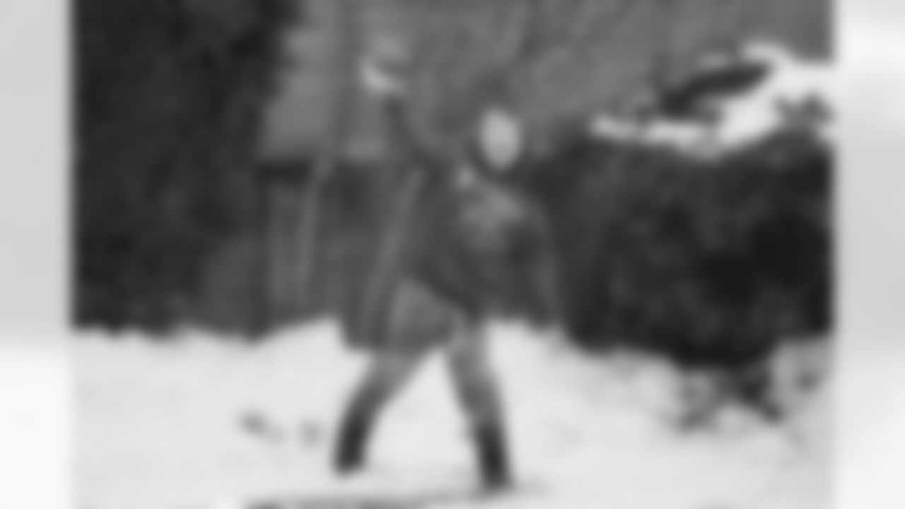 Buffalo Bills vs Cincinnati Bengals, Regular Season, December 07, 2025 at Highmark Stadium.