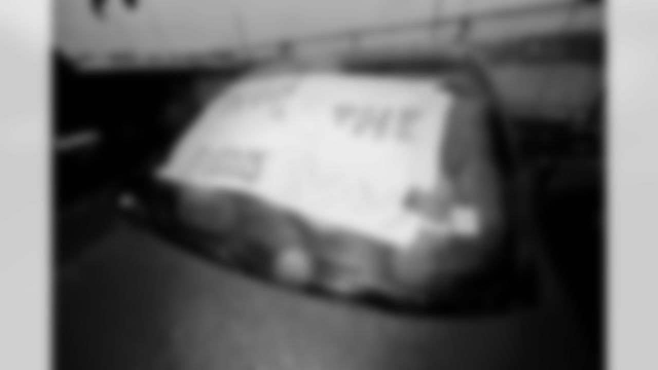 Buffalo Bills vs Philadelphia Eagles, Regular Season, December 28, 2025 at Highmark Stadium.