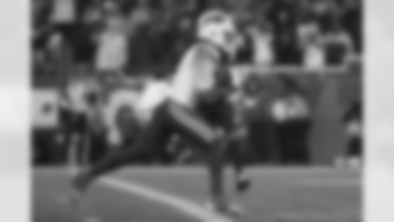 New England Patriots vs Buffalo Bills, Regular Season, December 14, 2025 at Gillette Stadium.