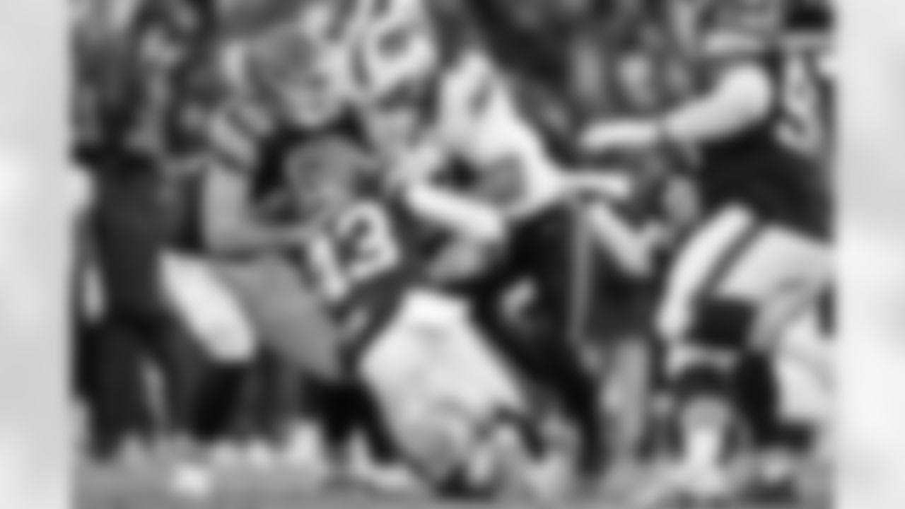 Cleveland Browns vs Buffalo Bills, Regular Season, December 21, 2025 at Huntington Bank Field.