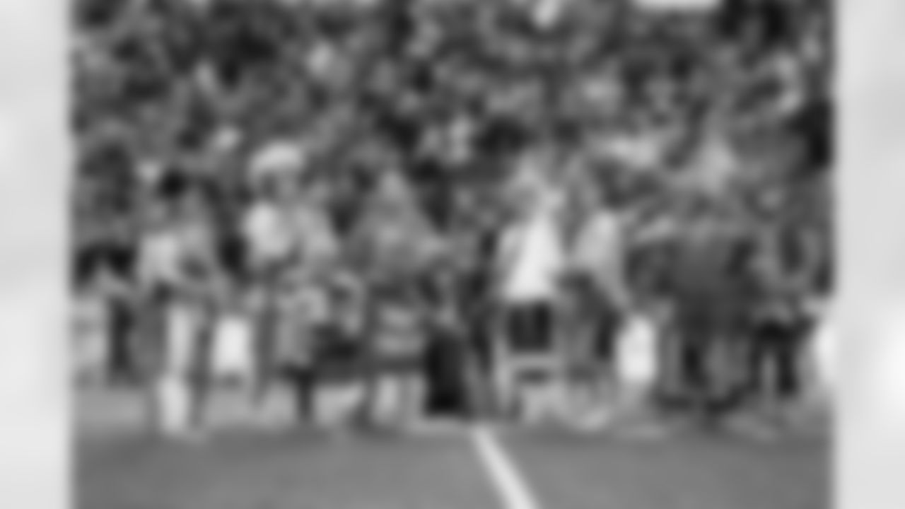 Buffalo Bills vs Tampa Bay Buccaneers, Regular Season, November 16, 2025 at Highmark Stadium.