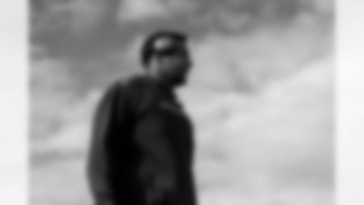 Deone Walker (96). Buffalo Bills Travel to Miami, November 08, 2025 at Buffalo Niagara International Airport.