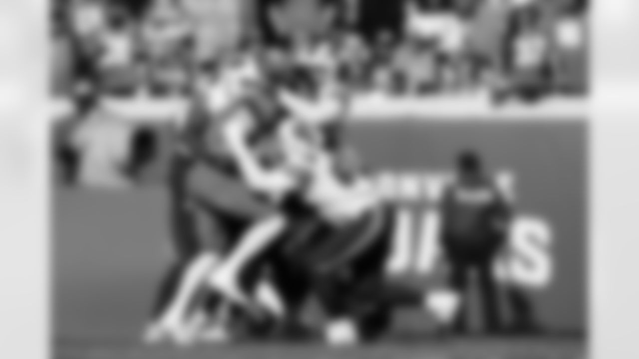 T.J. Sanders (98). Buffalo Bills vs Jacksonville Jaguars, Wild Card Weekend, January 11, 2026 at EverBank Stadium.