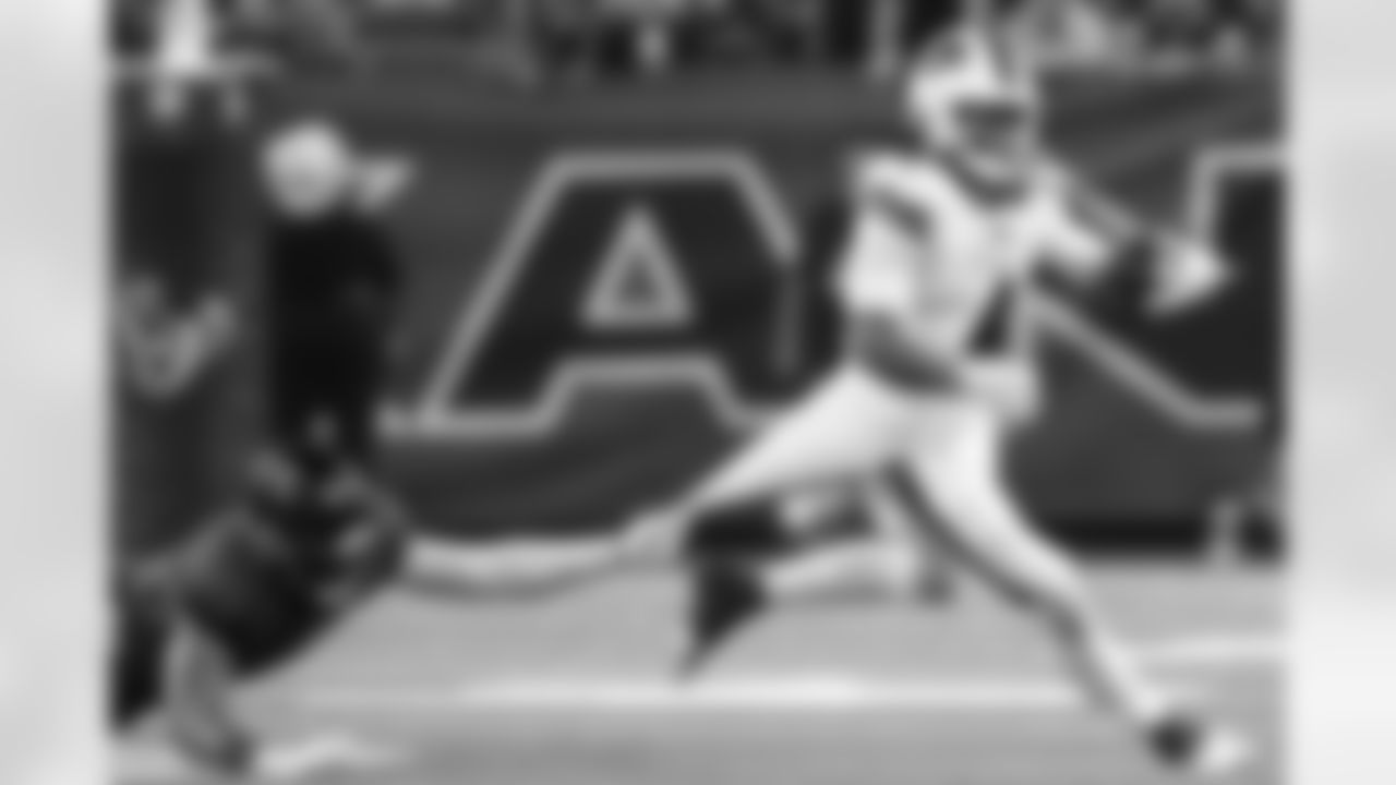 Houston Texans vs Buffalo Bills, Regular Season, November 20, 2025 at NRG Stadium.