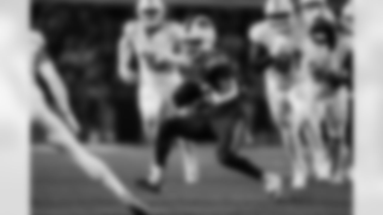 Buffalo Bills vs Miami Dolphins, Regular Season, September 18, 2025 at Highmark Stadium.