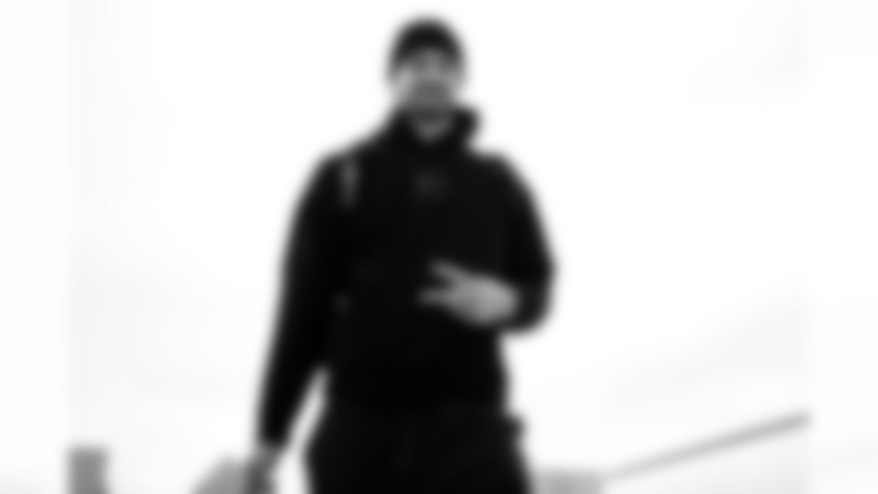 Keleki Latu (83). Buffalo Bills travel to Denver, January 16, 2026 at Buffalo Niagara International Airport.