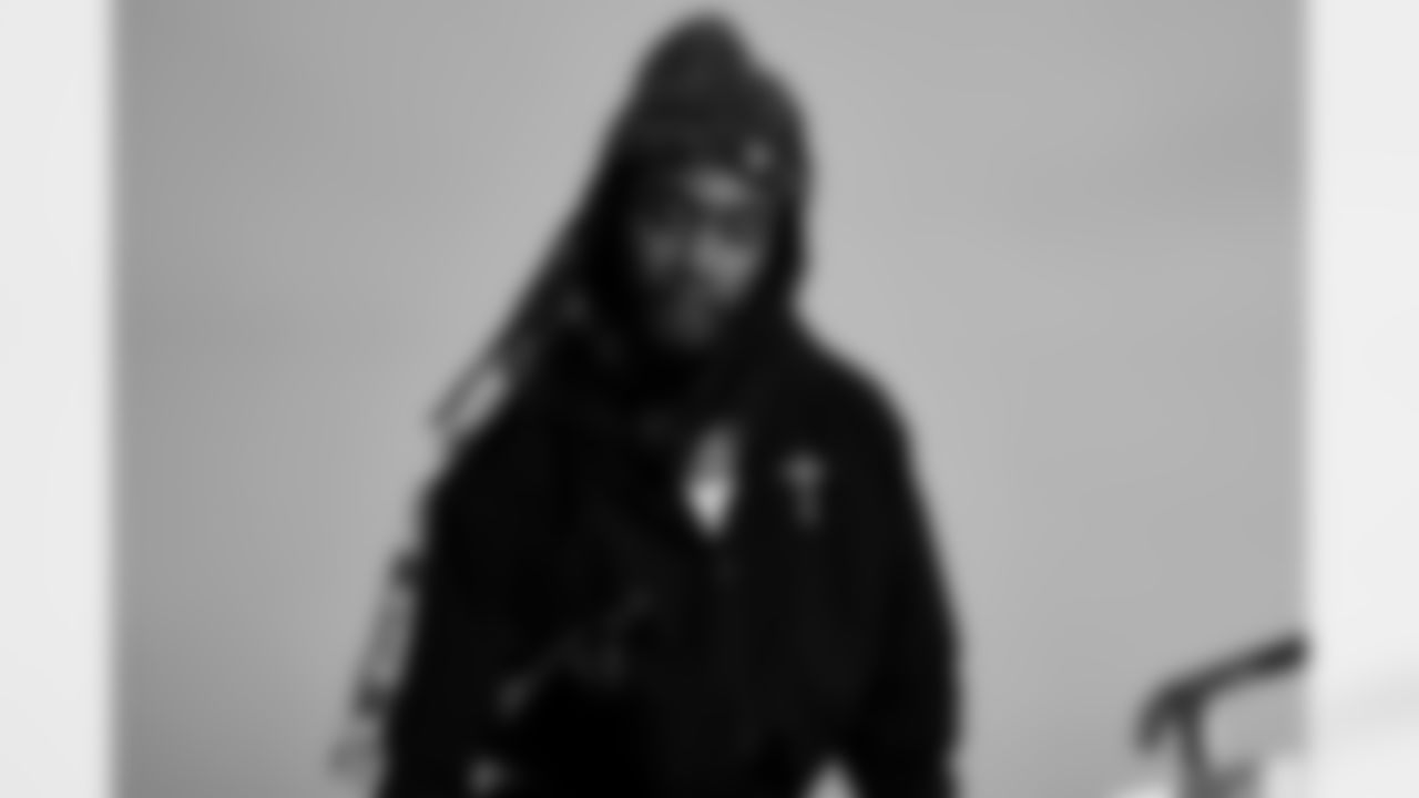 James Cook (4). Buffalo Bills travel to Foxborough, December 13, 2025 at Buffalo Niagara International Airport.