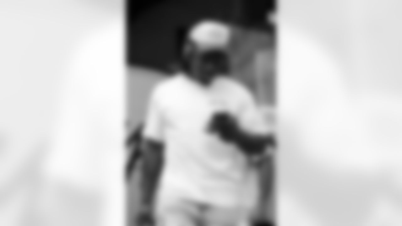 Miami Dolphins vs Buffalo Bills, Regular Season, November 09, 2025 at Hard Rock Stadium.