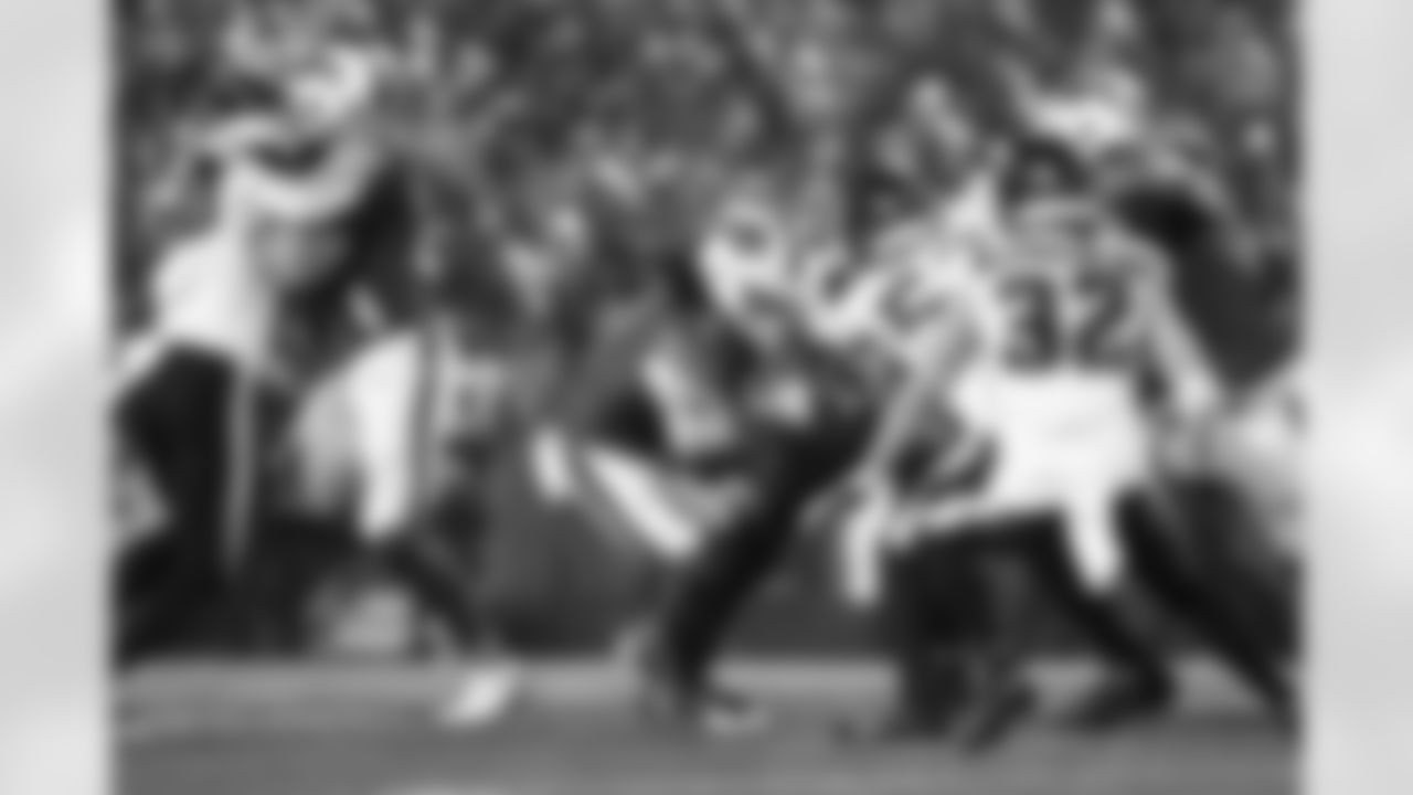 Buffalo Bills vs Philadelphia Eagles, Regular Season, December 28, 2025 at Highmark Stadium.