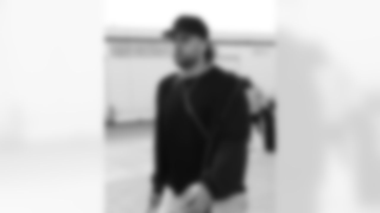 Matt Milano (58). Buffalo Bills Travel to Miami, November 08, 2025 at Buffalo Niagara International Airport.