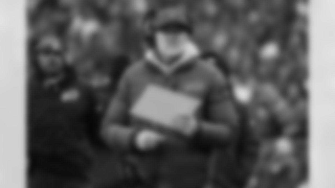 New England Patriots vs Buffalo Bills, Regular Season, December 14, 2025 at Gillette Stadium.