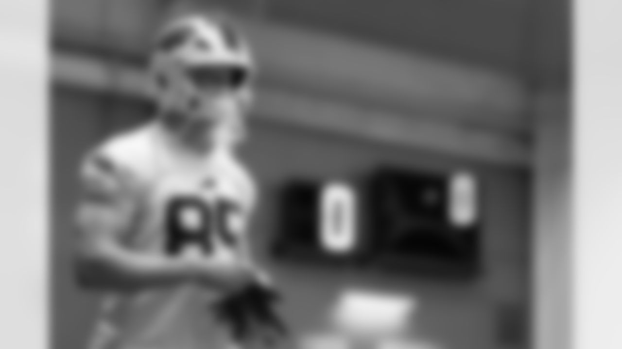 Jackson Hawes (85). Buffalo Bills Week 12 Practice, November 18, 2025 at Buffalo Bills Training Center.