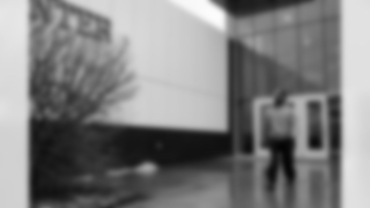 Buffalo Bills vs Philadelphia Eagles, Regular Season, December 28, 2025 at Highmark Stadium.