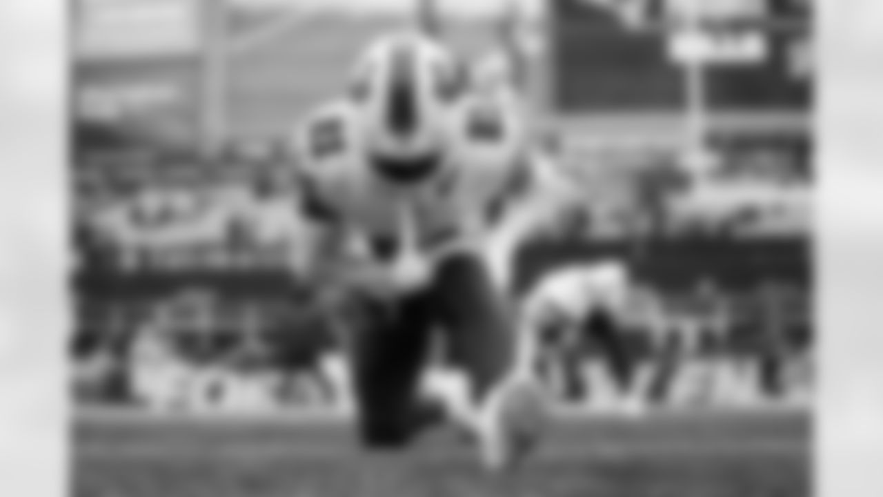 New England Patriots vs Buffalo Bills, Regular Season, December 14, 2025 at Gillette Stadium.