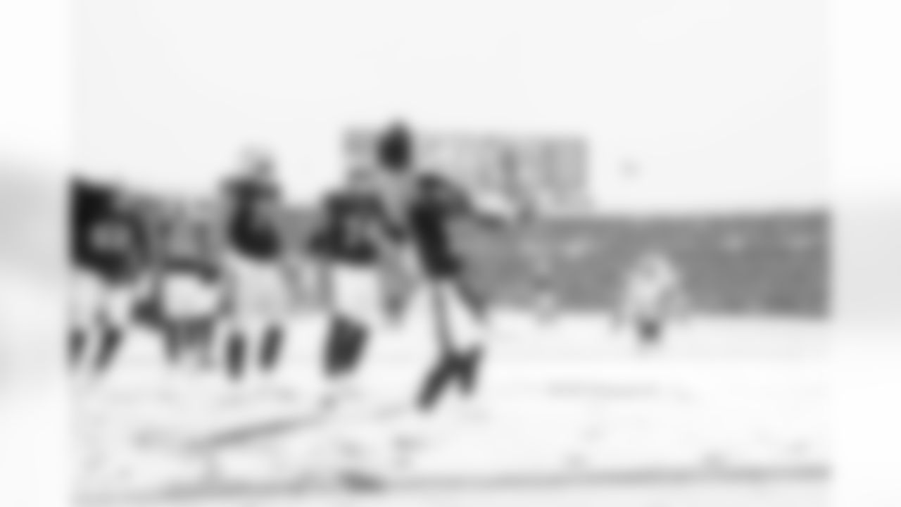 Buffalo Bills vs Cincinnati Bengals, Regular Season, December 07, 2025 at Highmark Stadium.