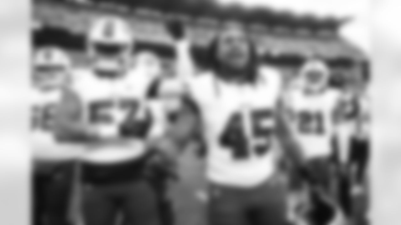 Pittsburgh Steelers vs Buffalo Bills, Regular Season, November 30, 2025 at Acrisure Stadium.