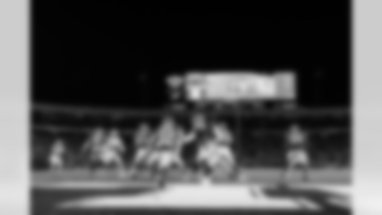 Buffalo Bills vs New York Jets, Regular Season, January 04, 2026 at Highmark Stadium.