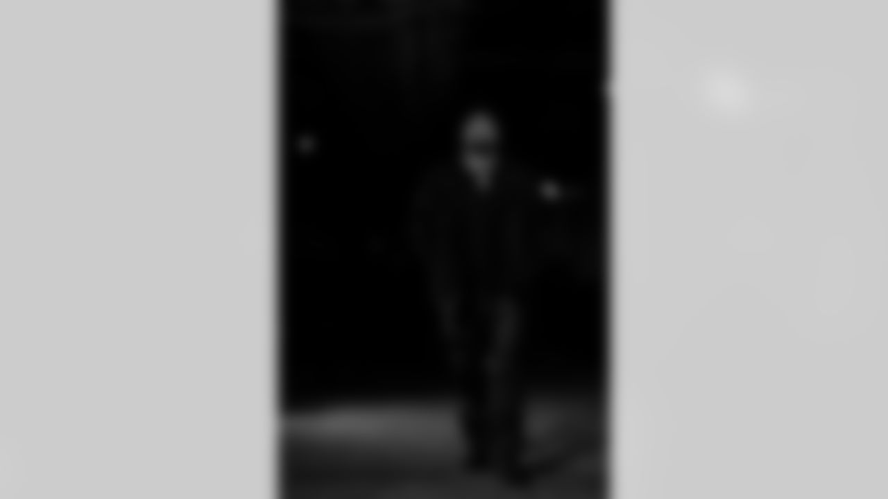 New England Patriots vs Buffalo Bills, Regular Season, December 14, 2025 at Gillette Stadium.