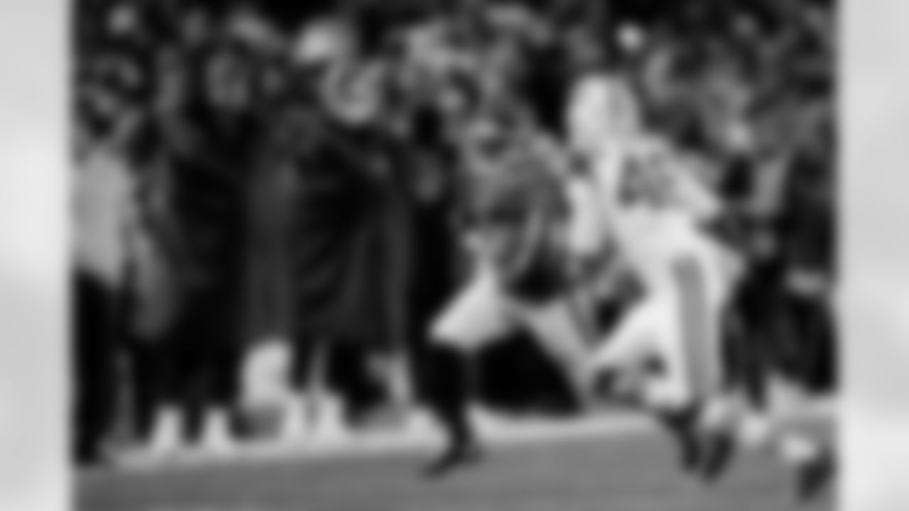 Buffalo Bills vs New York Jets, Regular Season, January 04, 2026 at Highmark Stadium.