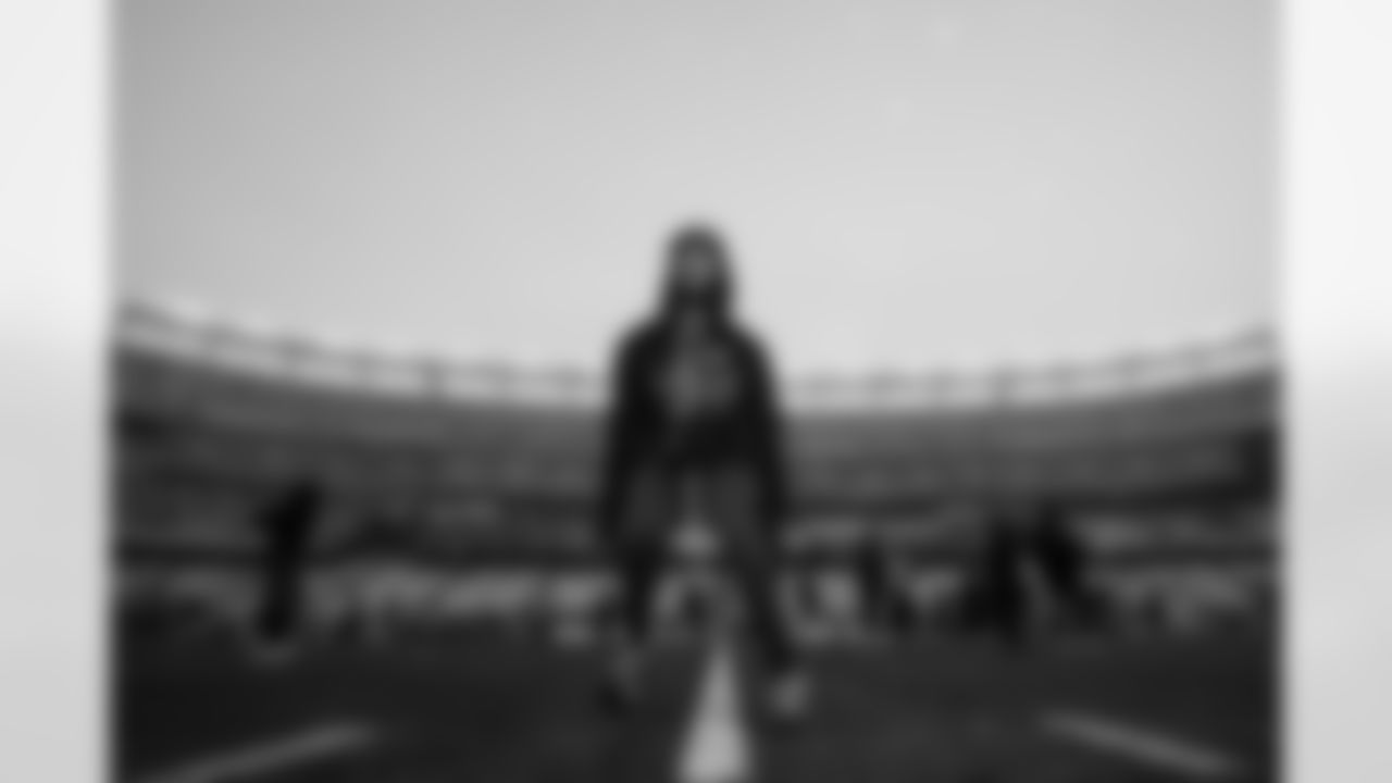 New England Patriots vs Buffalo Bills, Regular Season, December 14, 2025 at Gillette Stadium.