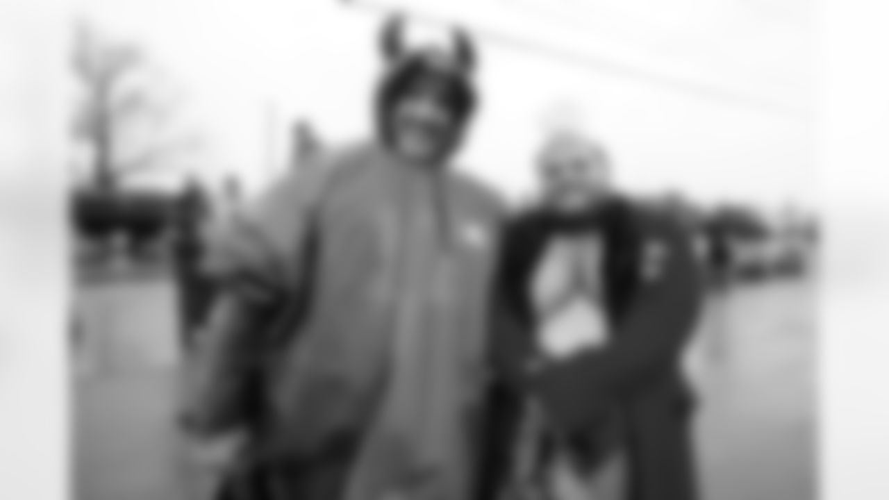 Buffalo Bills vs Philadelphia Eagles, Regular Season, December 28, 2025 at Highmark Stadium.