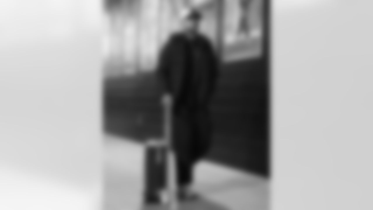 New England Patriots vs Buffalo Bills, Regular Season, December 14, 2025 at Gillette Stadium.