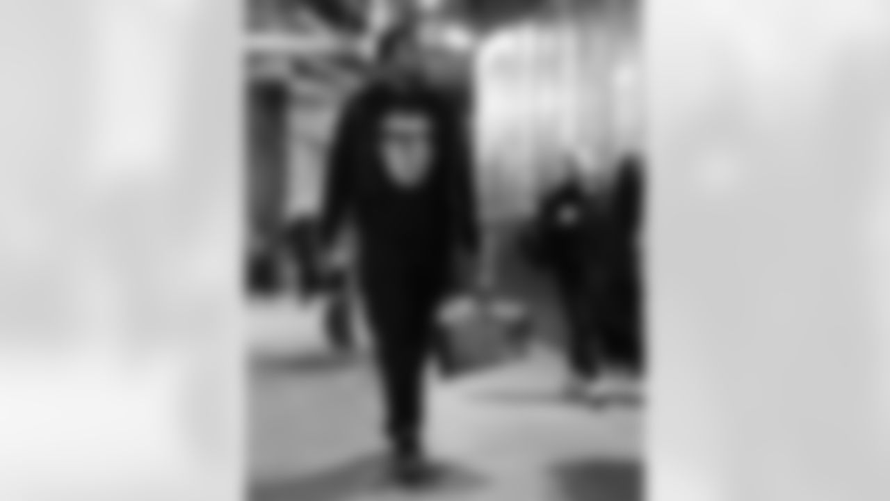 New England Patriots vs Buffalo Bills, Regular Season, December 14, 2025 at Gillette Stadium.