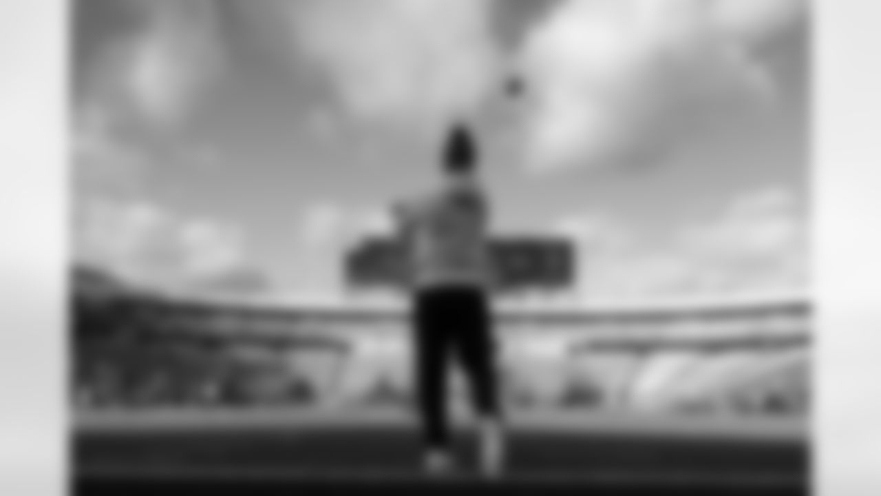 Josh Allen (17). Buffalo Bills vs Tampa Bay Buccaneers, Regular Season, November 16, 2025 at Highmark Stadium.