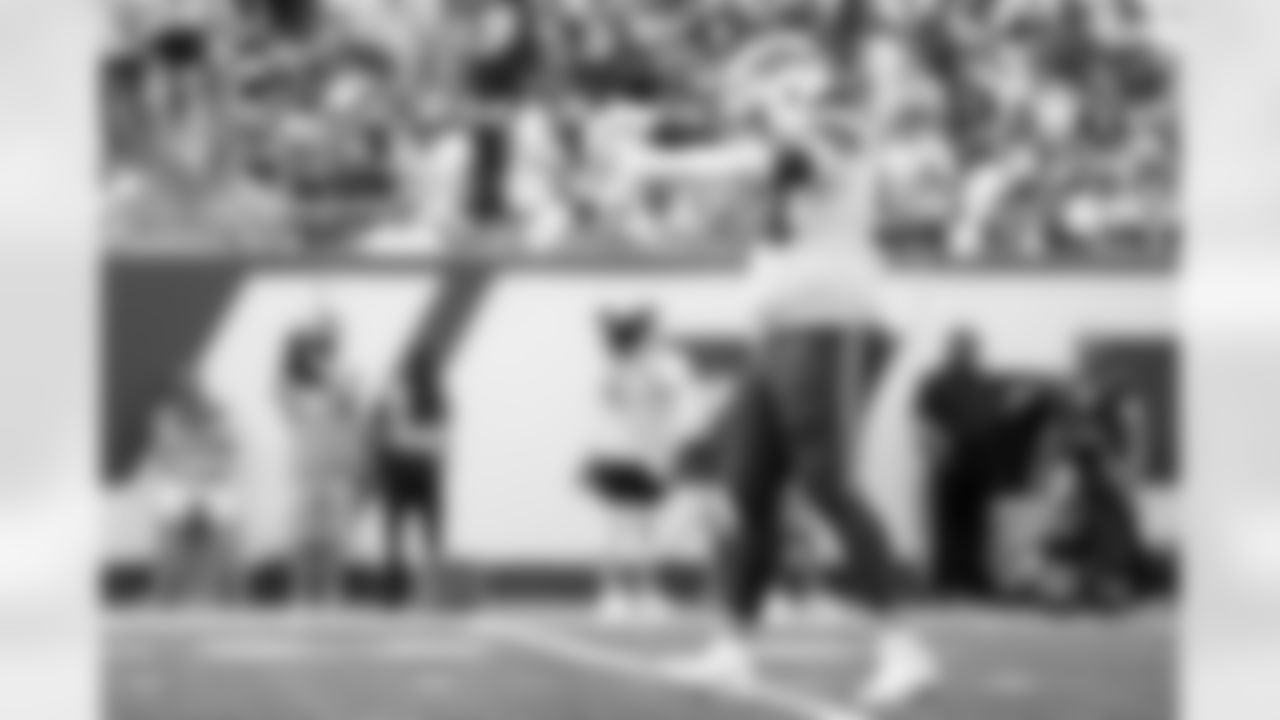 New York Jets vs Buffalo Bills, Regular Season, September 14, 2025 at Metlife Stadium.