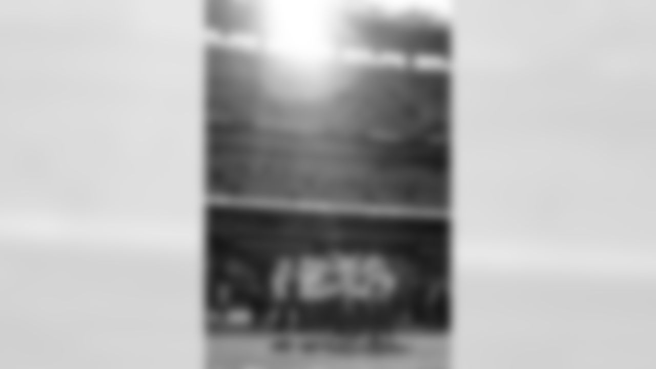 Cleveland Browns vs Buffalo Bills, Regular Season, December 21, 2025 at Huntington Bank Field.