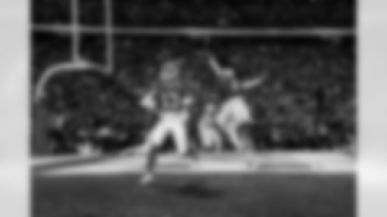 Buffalo Bills vs New York Jets, Regular Season, January 04, 2026 at Highmark Stadium.