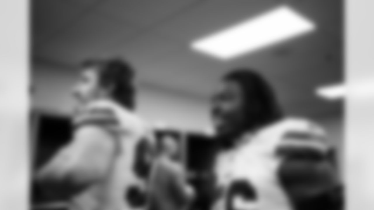 Pittsburgh Steelers vs Buffalo Bills, Regular Season, November 28, 2025 at Acrisure Stadium.