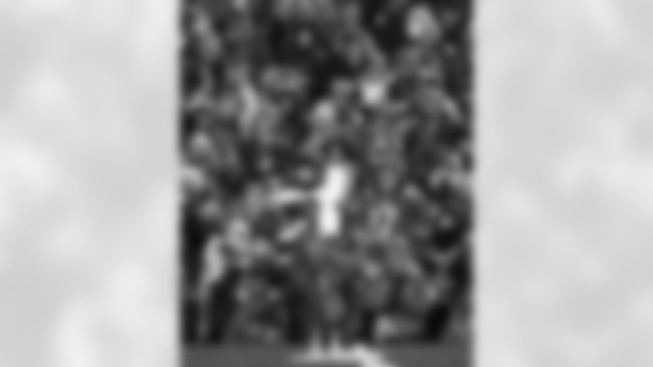 Buffalo Bills vs New York Jets, Regular Season, January 04, 2026 at Highmark Stadium.