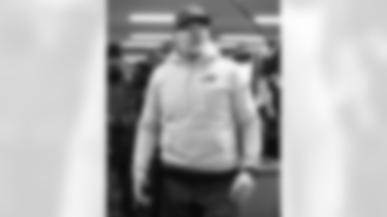 New England Patriots vs Buffalo Bills, Regular Season, December 14, 2025 at Gillette Stadium.