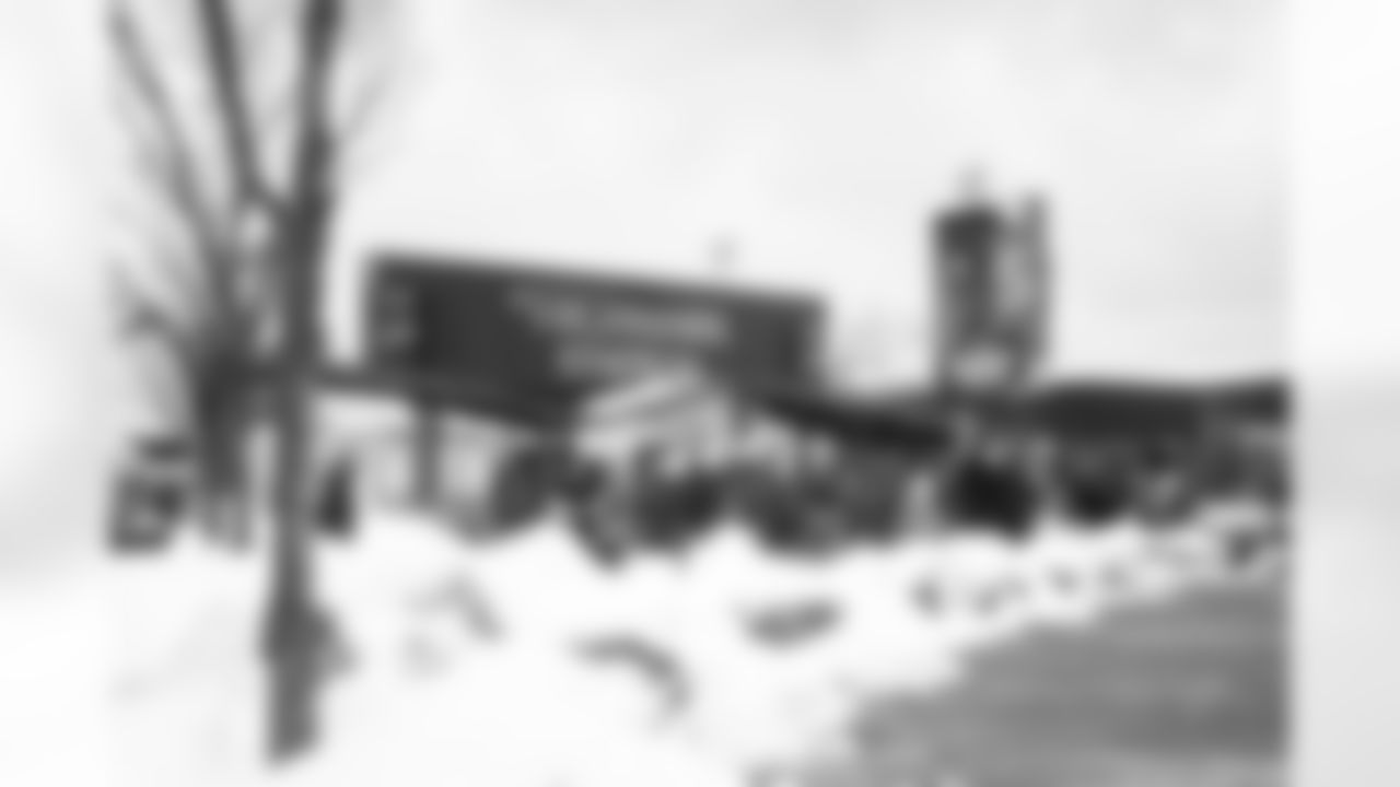 Buffalo Bills vs New York Jets, Regular Season, January 04, 2026 at Highmark Stadium.