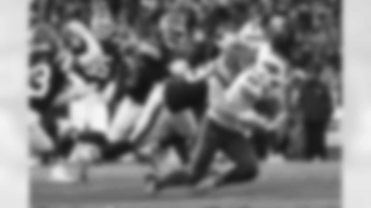 Cleveland Browns vs Buffalo Bills, Regular Season, December 21, 2025 at Huntington Bank Field.