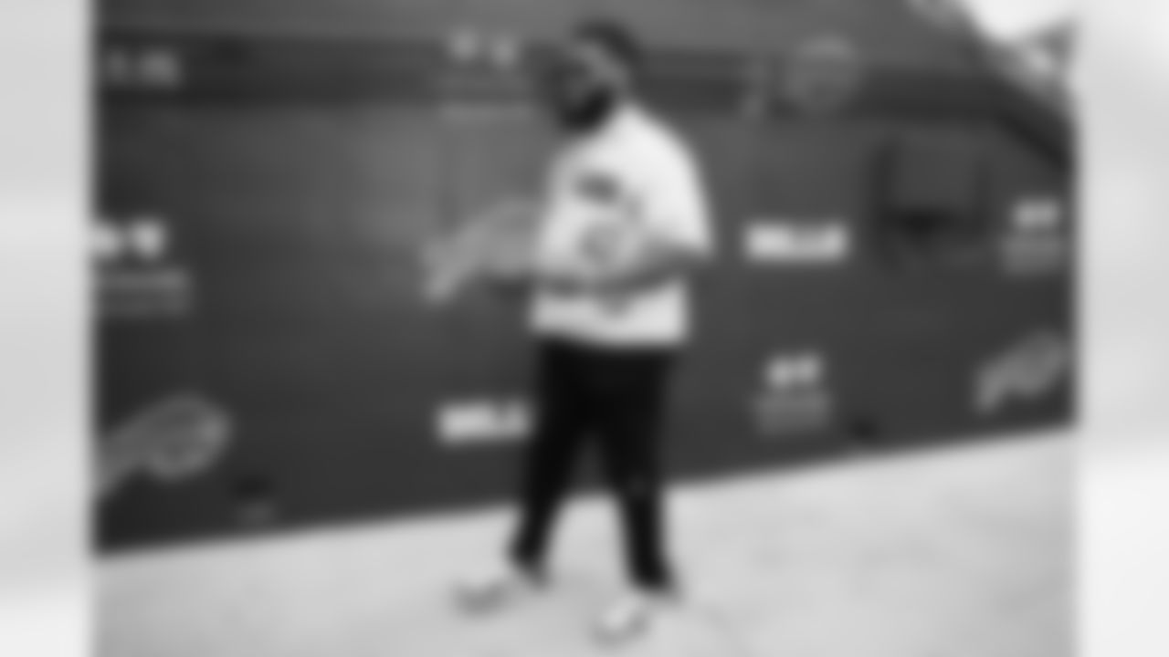 O'Cyrus Torrence (64). Buffalo Bills vs Miami Dolphins, Regular Season, September 18, 2025 at Highmark Stadium.