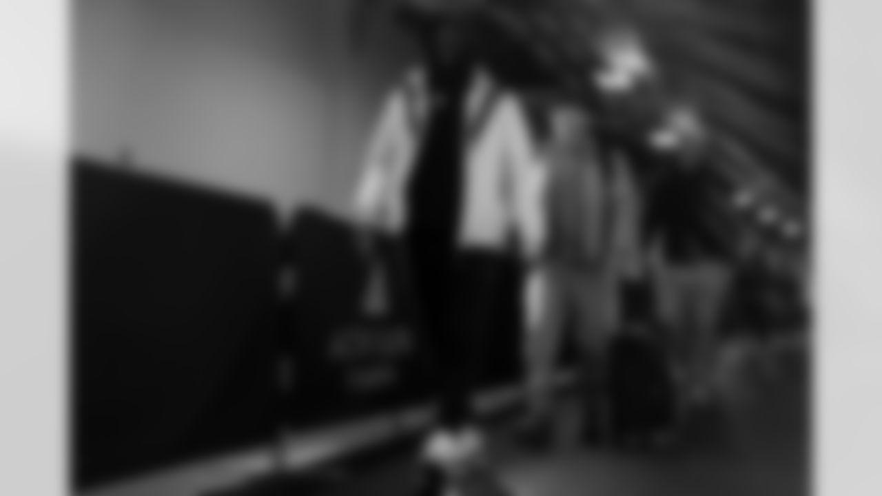 Pittsburgh Steelers vs Buffalo Bills, Regular Season, November 30, 2025 at Acrisure Stadium.